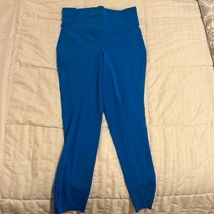 BASE PACE HIGH-RISE CROP 23”